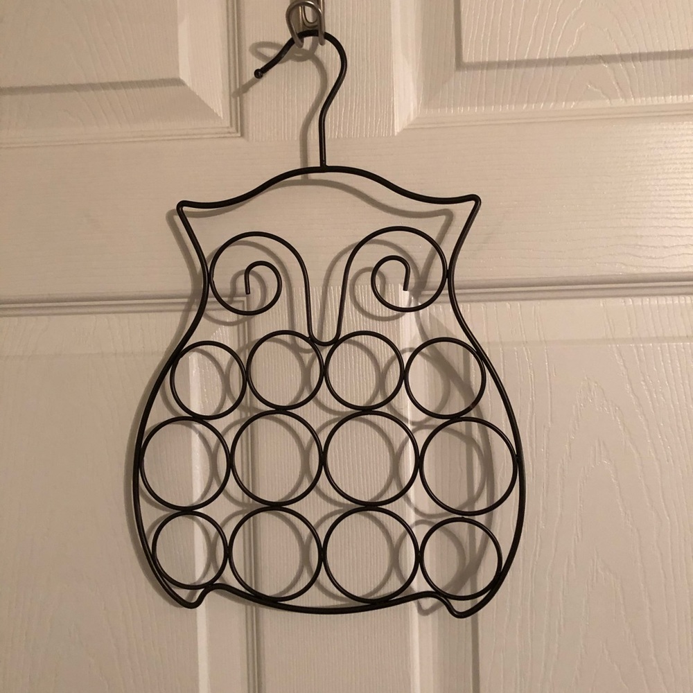 Scarf holder and scarves